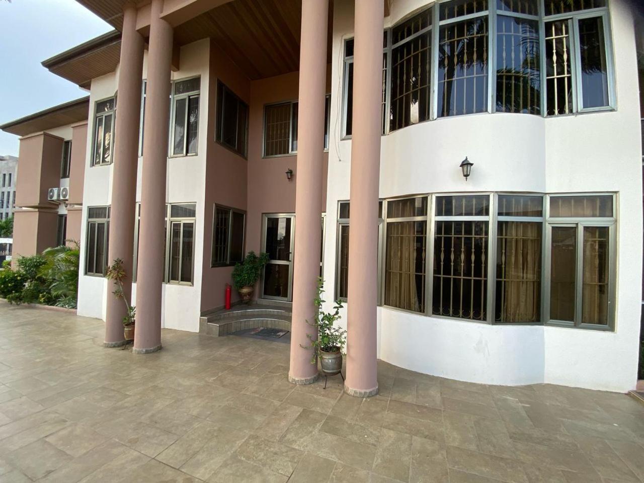 Hallmark Apartments -1 Accra Exterior photo
